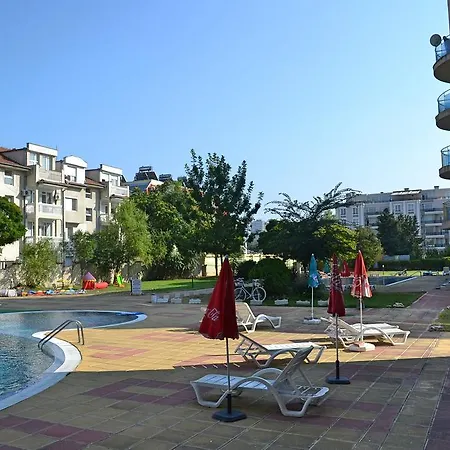 Semiramida Garden Eh ساني بيتش