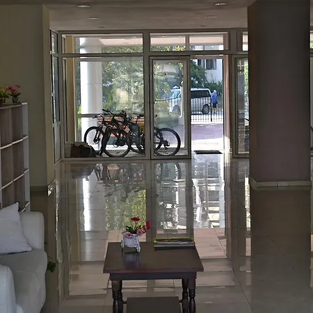 Διαμέρισμα Semiramida Garden Eh *