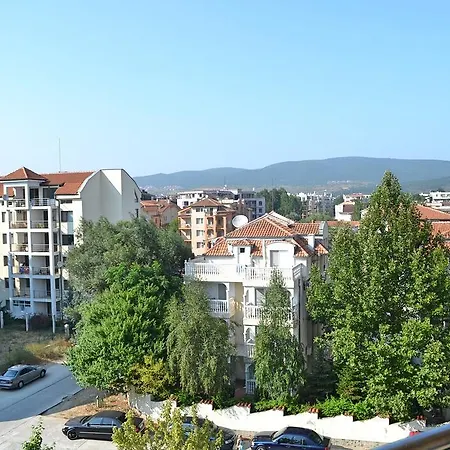 Διαμέρισμα Semiramida Garden Eh