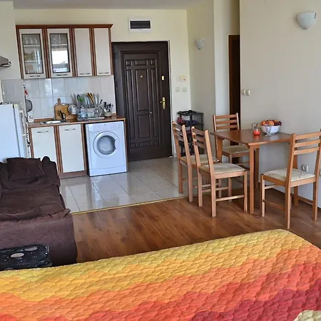 Semiramida Garden Eh Apartmán