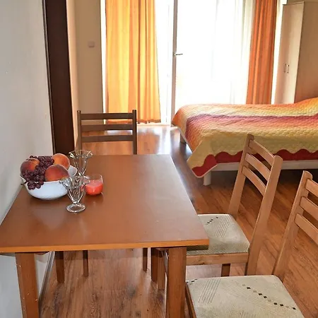 Apartmán Semiramida Garden Eh *